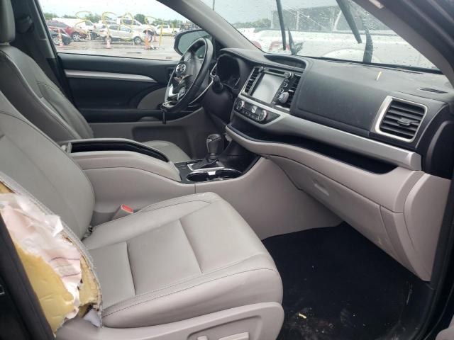 Photo 5 from auction – 2018 TOYOTA HIGHLANDER with VIN 5TDKZRFH8JS548312