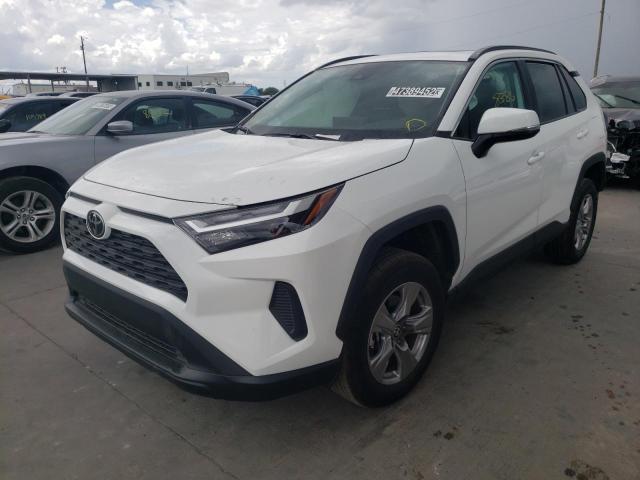Photo 2 from auction – 2022 TOYOTA RAV4 XLE with VIN 2T3W1RFV2NC178771