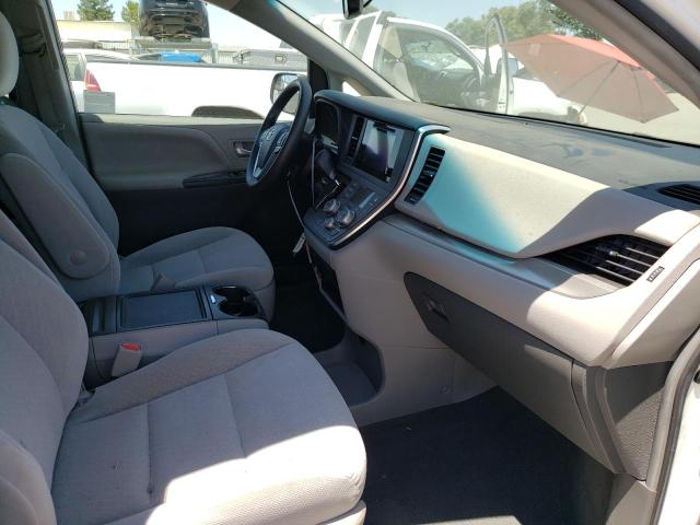 Photo 5 from auction – 2016 TOYOTA SIENNA LE with VIN 5TDKK3DC1GS720343
