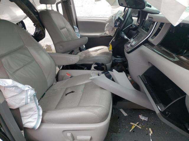 Photo 5 from auction – 2017 TOYOTA SIENNA XLE with VIN 5TDYZ3DCXHS890949