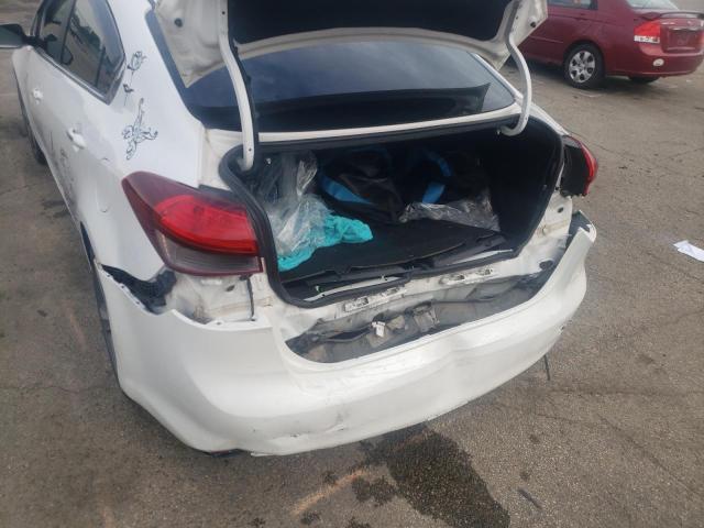 Photo 9 from auction – 2017 KIA FORTE with VIN 3KPFL4A81HE003778