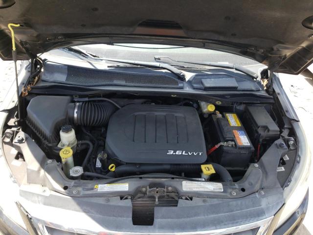 Photo 7 from auction – 2011 VOLKSWAGEN ROUTAN SE with VIN 2V4RW3DG7BR670321