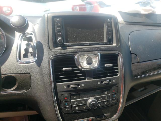 Photo 9 from auction – 2015 CHRYSLER TOWN & COU with VIN 2C4RC1BG4FR602087