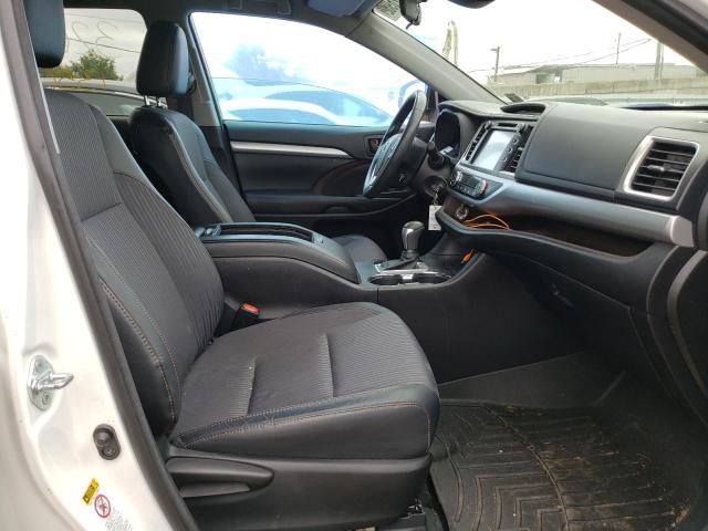 Photo 5 from auction – 2017 TOYOTA HIGHLANDER with VIN 5TDBZRFH3HS448659