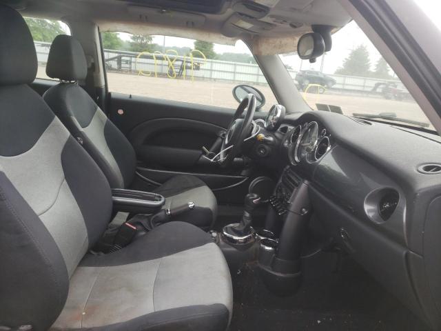 Photo 5 from auction – 2006 MINI COOPER S with VIN WMWRE33586TJ40738