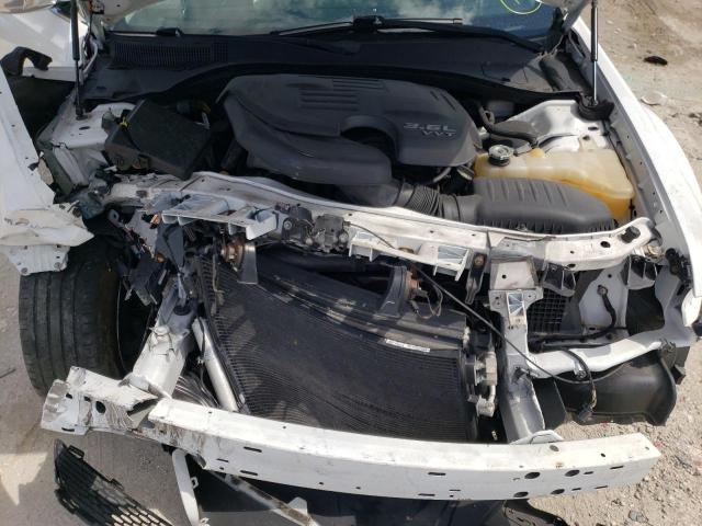 Photo 7 from auction – 2015 CHRYSLER 300C with VIN 2C3CCAEG5FH814010