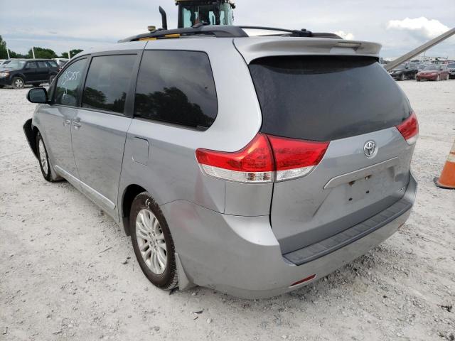 Photo 3 from auction – 2013 TOYOTA SIENNA XLE with VIN 5TDYK3DC2DS374275