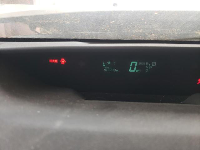Photo 8 from auction – 2005 TOYOTA PRIUS with VIN JTDKB20UX53124414