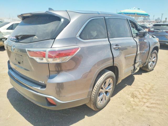 Photo 4 from auction – 2015 TOYOTA HIGHLANDER with VIN 5TDKKRFH7FS076583