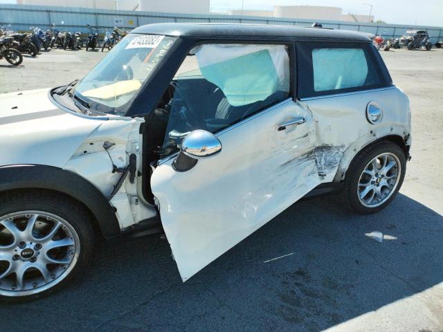 Photo 9 from auction – 2007 MINI COOPER S with VIN WMWMF73597TL91655