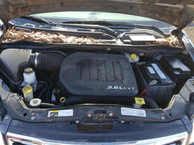 Photo 7 from auction – 2014 CHRYSLER TOWN & COU with VIN 2C4RC1CG4ER425747