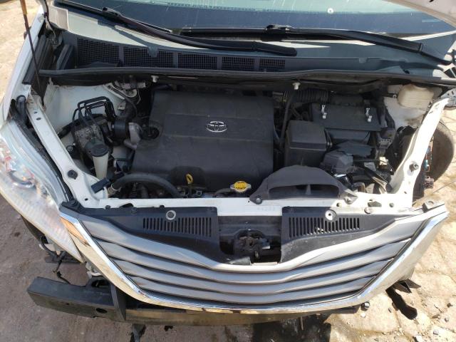 Photo 7 from auction – 2013 TOYOTA SIENNA XLE with VIN 5TDYK3DC2DS374650