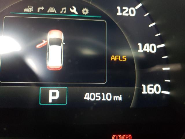 Photo 8 from auction – 2017 KIA SORENTO SX with VIN 5XYPKDA53HG297037