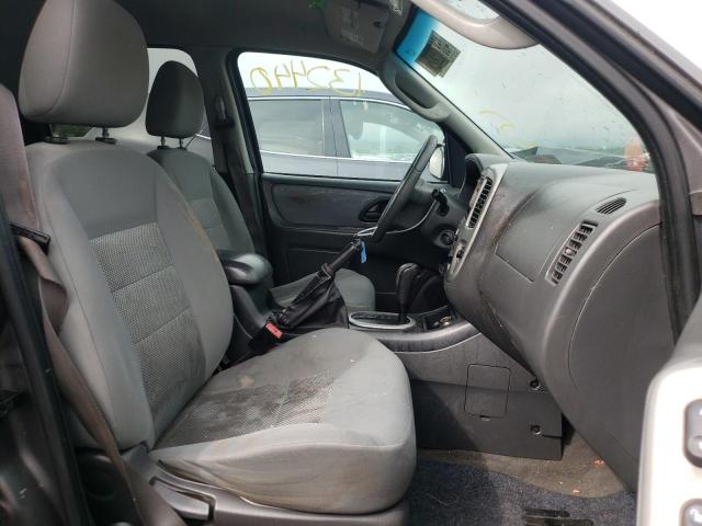 Photo 5 from auction – 2005 FORD ESCAPE XLT with VIN 1FMCU03185KD53096