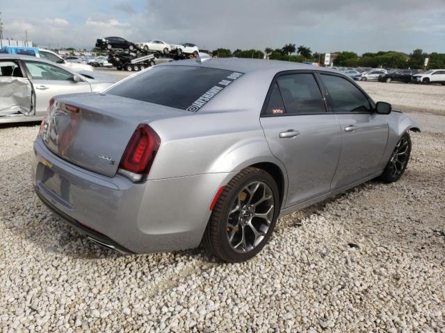 Photo 4 from auction – 2017 CHRYSLER 300 with VIN 2C3CCABG2HH662971