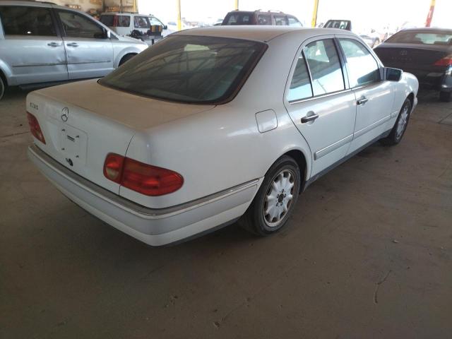 Photo 4 from auction – 1997 MERCEDES-BENZ E 320 with VIN WDBJF55F9VA441123