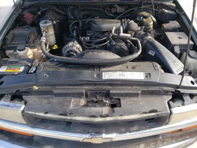 Photo 7 from auction – 2001 CHEVROLET BLAZER with VIN 1GNCS13W61K131587