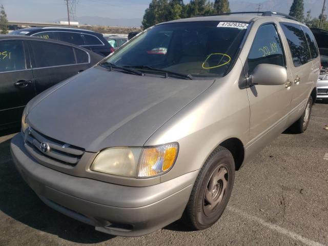 Photo 2 from auction – 2002 TOYOTA SIENNA LE with VIN 4T3ZF13C42U451819