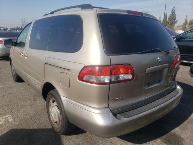 Photo 3 from auction – 2002 TOYOTA SIENNA LE with VIN 4T3ZF13C42U451819