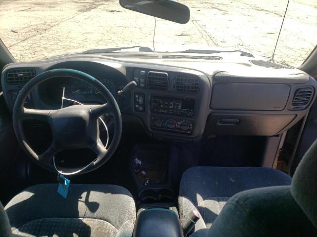 Photo 9 from auction – 2000 CHEVROLET BLAZER with VIN 1GNCT18W4YK211597