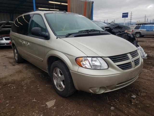 DODGE CARAVAN 2004 with VIN 2D4GP44L85R565604 - Photo from auction