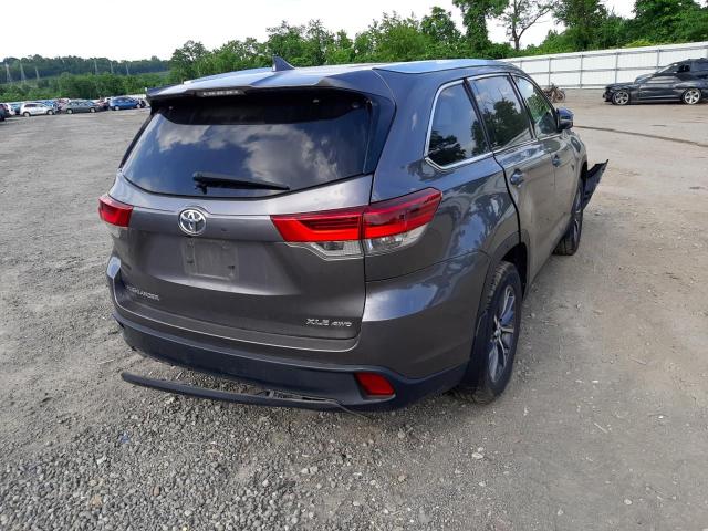 Photo 4 from auction – 2019 TOYOTA HIGHLANDER with VIN 5TDJZRFH8KS565799