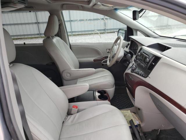 Photo 5 from auction – 2013 TOYOTA SIENNA XLE with VIN 5TDYK3DC2DS374275
