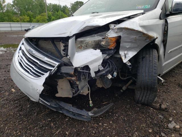 Photo 9 from auction – 2011 CHRYSLER TOWN & COU with VIN 2A4RR8DG2BR747184