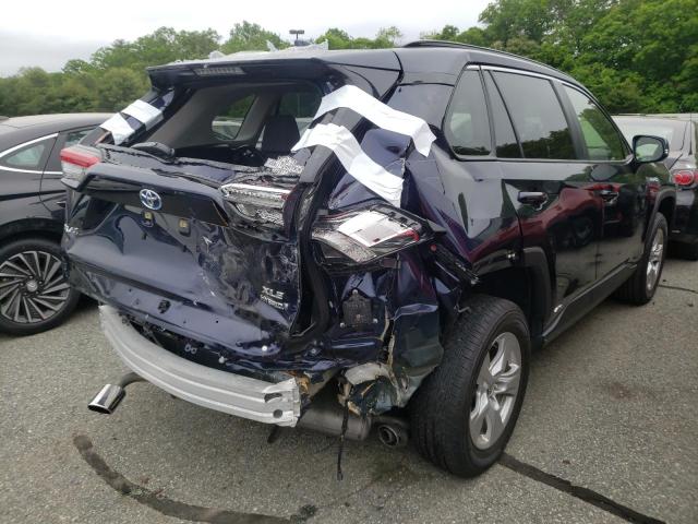 Photo 4 from auction – 2021 TOYOTA RAV4 XLE with VIN JTMRWRFVXMD127947