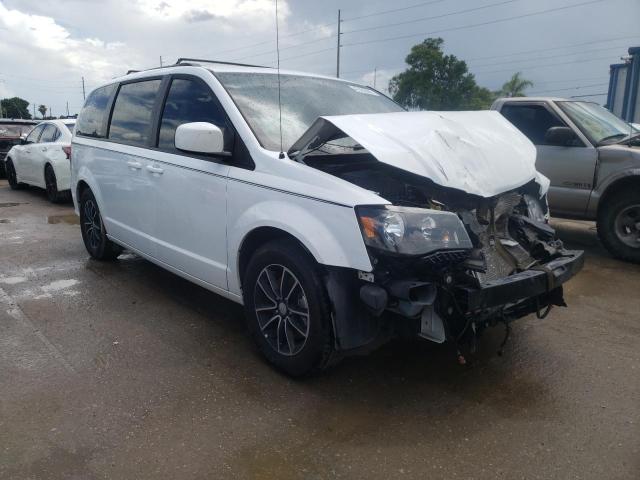DODGE GRAND CARA 2018 with VIN 2C4RDGEG5JR200910 - Photo from auction
