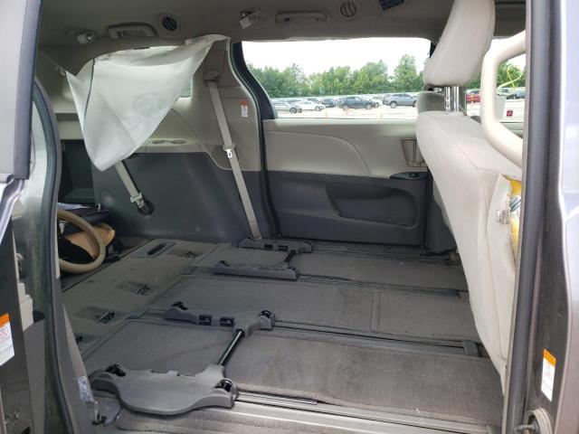 Photo 6 from auction – 2018 TOYOTA SIENNA L with VIN 5TDZZ3DC1JS952653