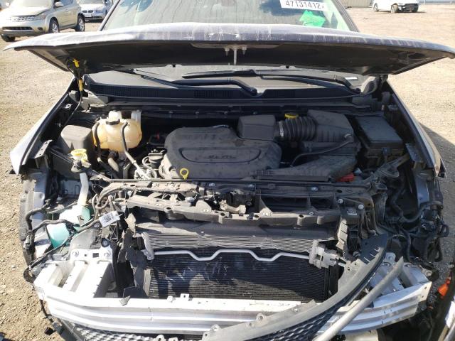 Photo 7 from auction – 2020 CHRYSLER VOYAGER L with VIN 2C4RC1AG0LR258691