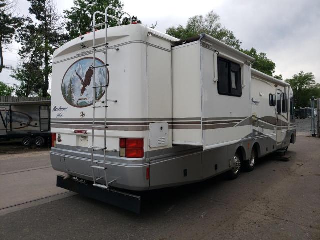 Zdjęcie 4 z aukcji – 1998 FLEETWOOD PACE ARROW z VIN 1GBLP37J2W3307156