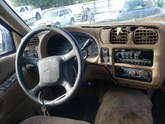 Photo 9 from auction – 2001 CHEVROLET BLAZER with VIN 1GNCS13W61K131587