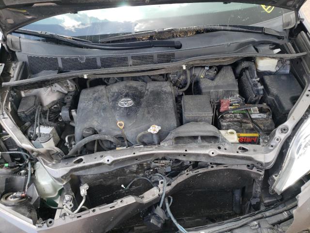 Photo 7 from auction – 2018 TOYOTA SIENNA L with VIN 5TDZZ3DC1JS952653
