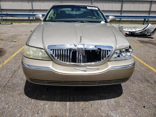 Photo 9 from auction – 2004 LINCOLN TOWN CAR E with VIN 1LNHM81W84Y669774