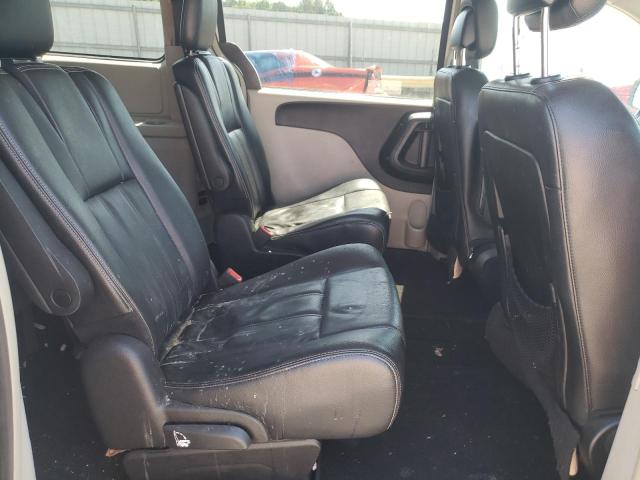 Photo 6 from auction – 2015 CHRYSLER TOWN & COU with VIN 2C4RC1BG9FR609326