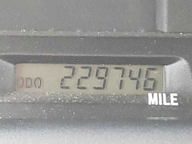 Photo 8 from auction – 2002 TOYOTA AVALON XL with VIN 4T1BF28B92U234945