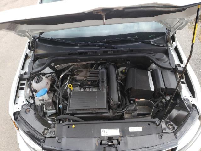 Photo 7 from auction – 2017 VOLKSWAGEN JETTA SE with VIN 3VWDB7AJ4HM305308