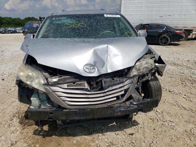 Photo 9 from auction – 2011 TOYOTA SIENNA XLE with VIN 5TDYK3DC0BS151973