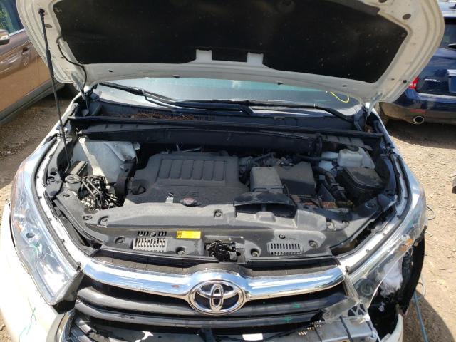 Photo 7 from auction – 2016 TOYOTA HIGHLANDER with VIN 5TDJKRFH9GS324653