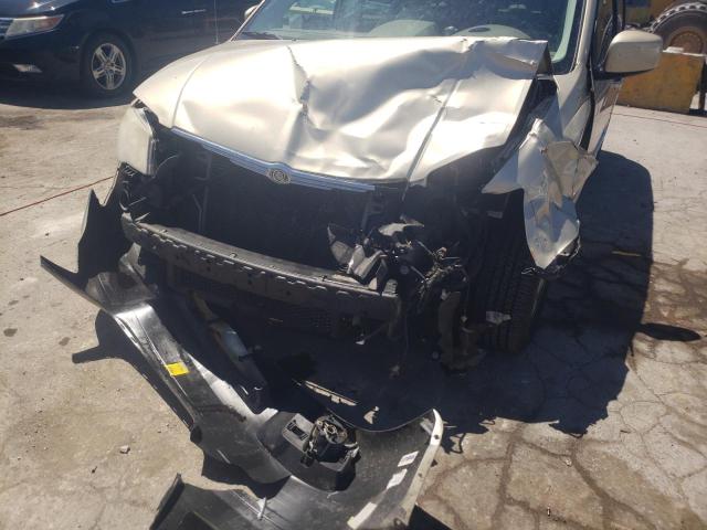 Photo 9 from auction – 2010 CHRYSLER TOWN & COU with VIN 2A4RR5D17AR240693