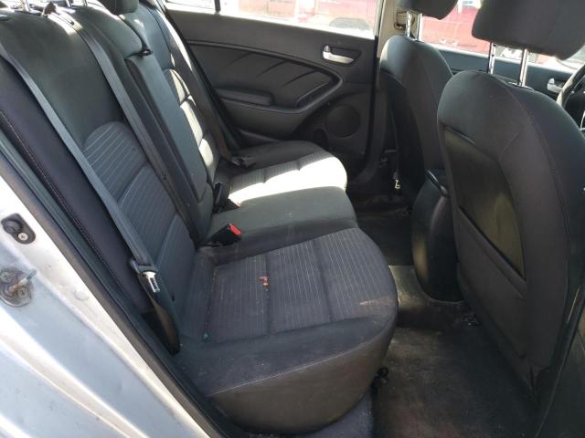 Photo 6 from auction – 2017 KIA FORTE LX with VIN 3KPFL4A78HE069221