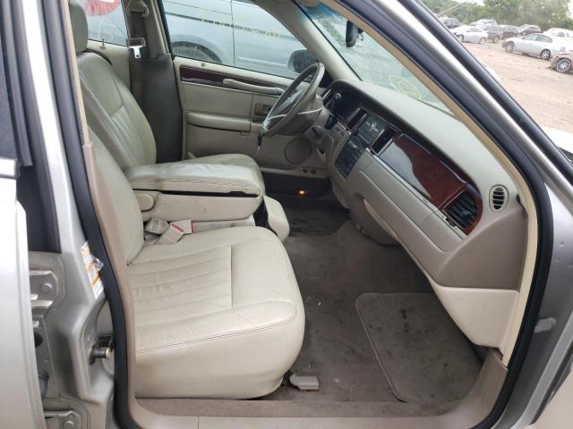 Photo 5 from auction – 2004 LINCOLN TOWN CAR E with VIN 1LNHM81W84Y606139