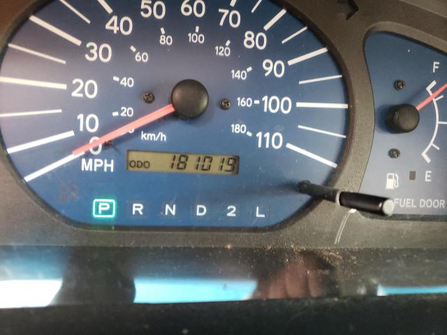 Photo 8 from auction – 2002 TOYOTA SIENNA CE with VIN 4T3ZF19C02U506886