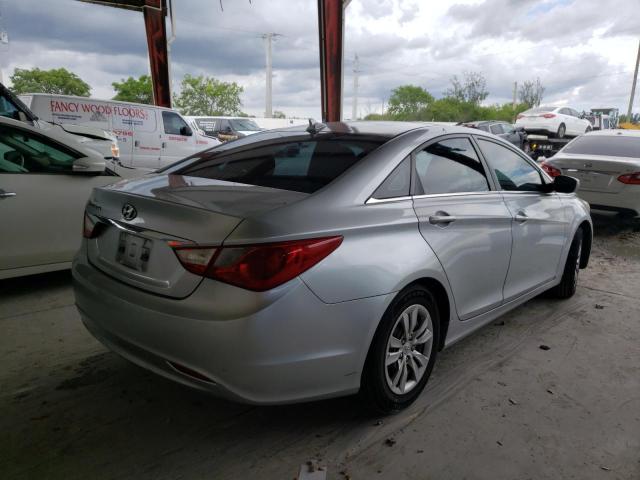 Photo 4 from auction – 2012 HYUNDAI SONATA with VIN 5NPEB4AC0CH318966