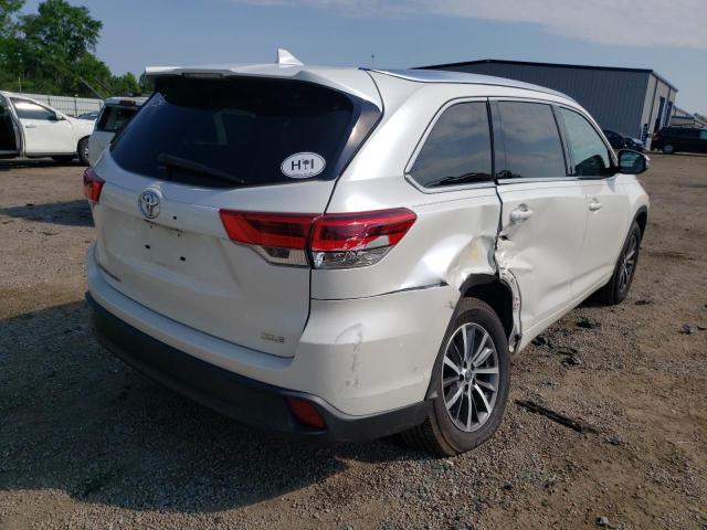 Photo 4 from auction – 2017 TOYOTA HIGHLANDER with VIN 5TDKZRFH2HS513145