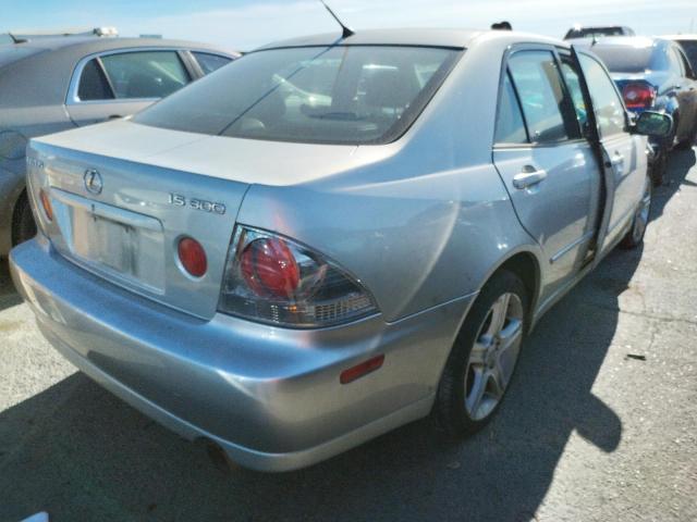 Photo 4 from auction – 2002 LEXUS IS 300 with VIN JTHBD192620061054