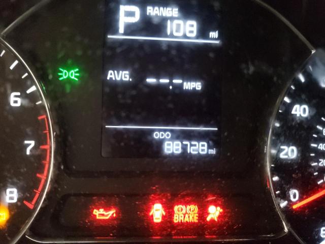 Photo 8 from auction – 2017 KIA FORTE LX with VIN 3KPFK4A74HE153992