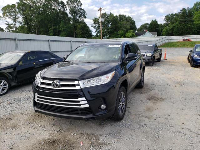 Photo 2 from auction – 2019 TOYOTA HIGHLANDER with VIN 5TDKZRFH0KS349580